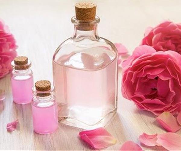 فواید اسانس گلاب